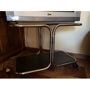 REGALO Mesita TV de cristal y aluminio REGALO Mesita TV de cristal y aluminio